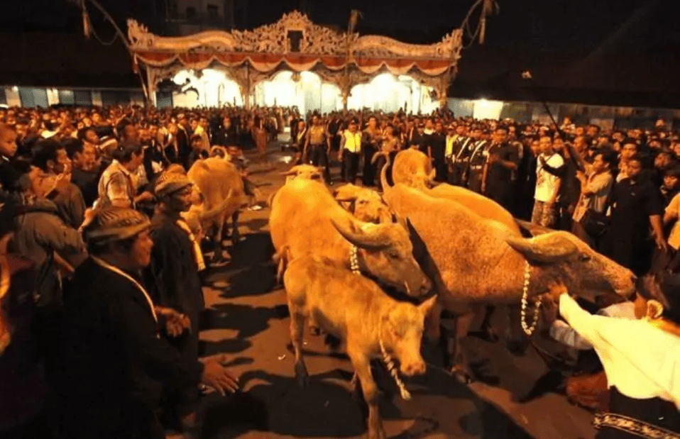 7 Tradisi Unik Perayaan Menyambut Tahun Baru Islam di Indonesia